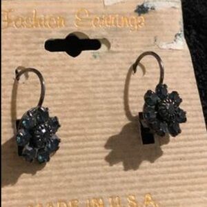 Earrings Beautiful Blue flowered Earrings. New